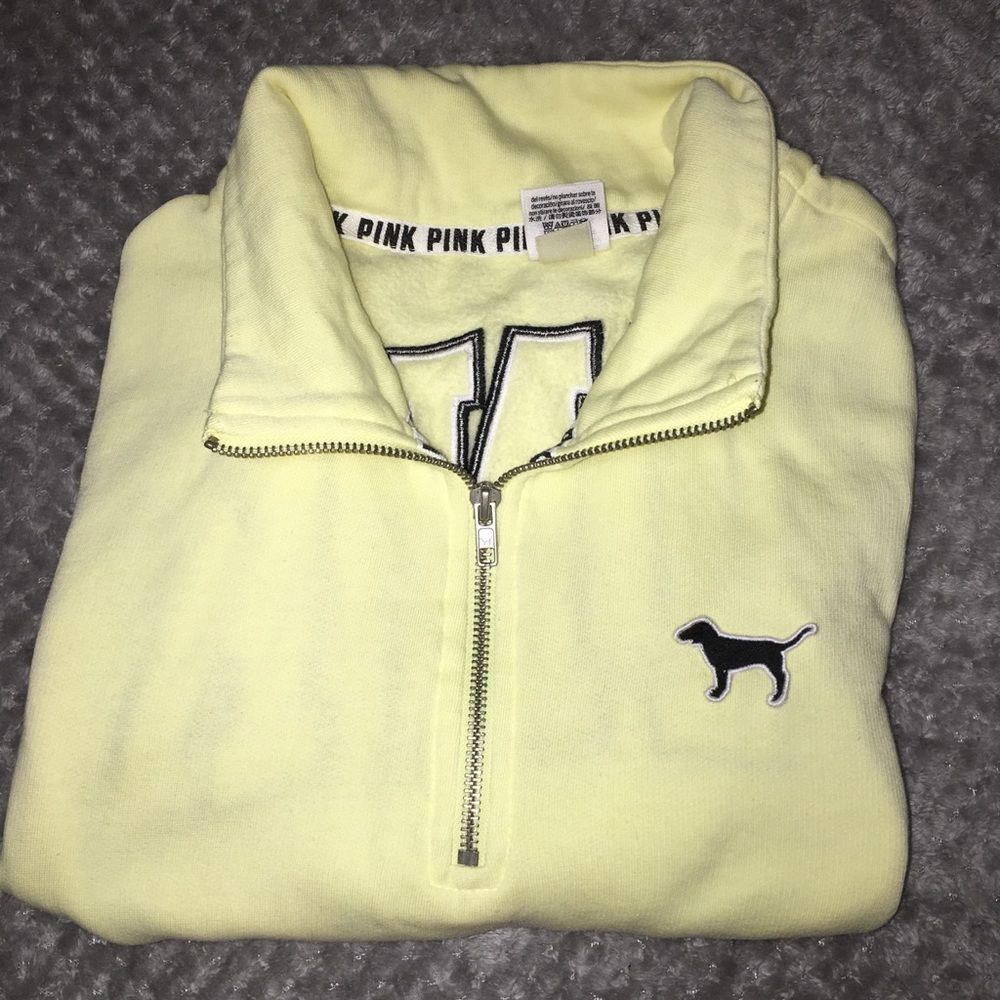 SOLD VS Pink Quarter Zip size M
